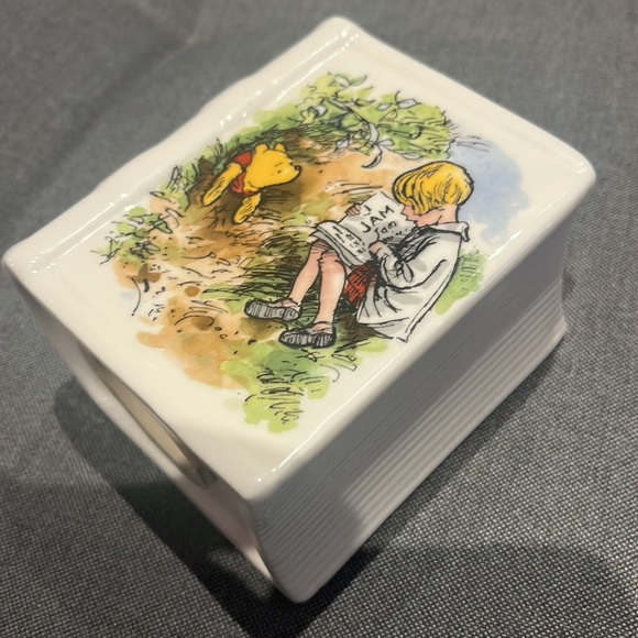 Royal Doulton Disney Winnie the Pooh Piggy Bank - Picture 7 of 8